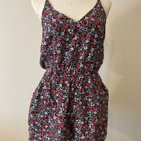EUC Women's Divided Brand Spaghetti Strap One Piece Romper Shorts Size 8 - Picture 1 of 7